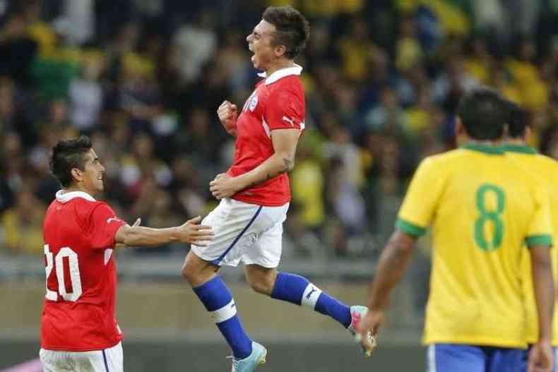 Vargas vibrou muito com o golao marcado no Mineiro(foto: AFP)