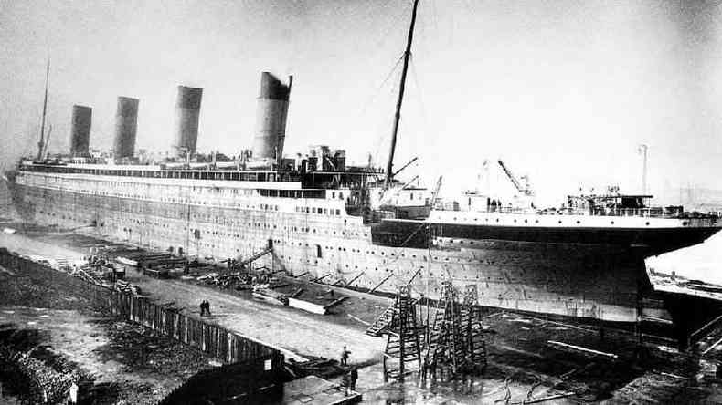 Titanic no estaleiro em Belfast, Irlanda do Norte
