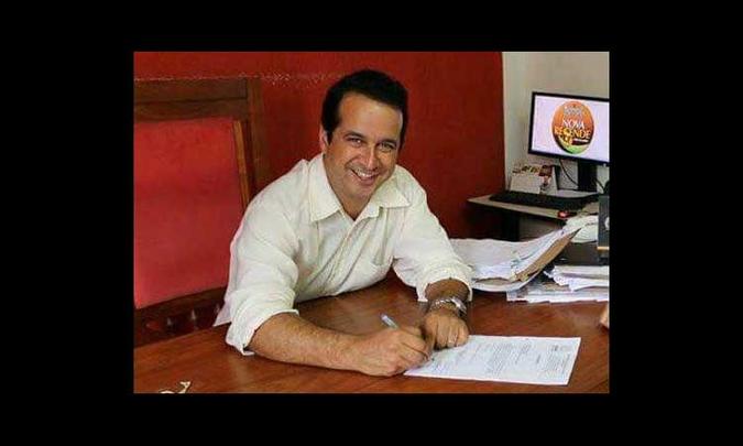 Celson José de Oliveira foi encontrado morto na manhã desta terça-feira na rádio comunitária onde era apresentador(foto: Reprodução/Facebook) Celson José de Oliveira foi encontrado morto na manhã desta terça-feira na rádio comunitária onde era apresentador(foto: Reprodução/Facebook)