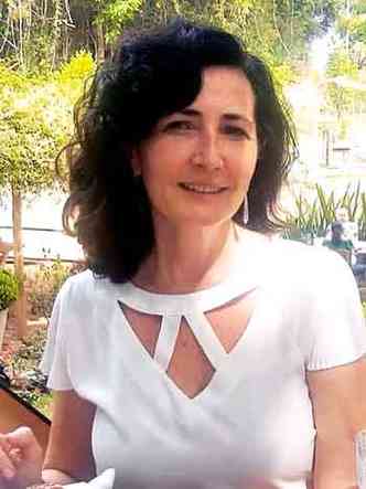 Letícia Pires de Alvarenga, terapeuta integrativa, professora de hatha ioga e aromaterapeuta