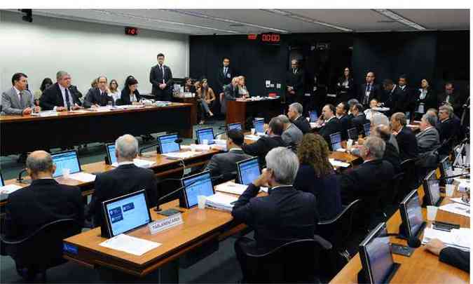 Reunio da comisso especial da reforma da Previdncia, neste tera-feira (9)(foto: Lus Macedo/Agncia Cmara)