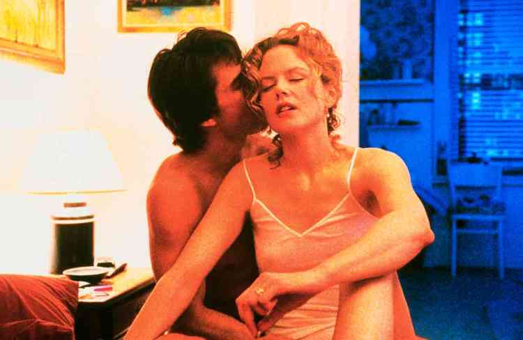 Tom Cruise e Nicole Kidman em cena do filme 'De olhos bem fechados'
