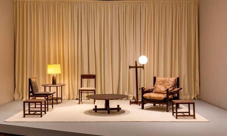 Conjunto de m�veis criados por Bernardo Figueiredo