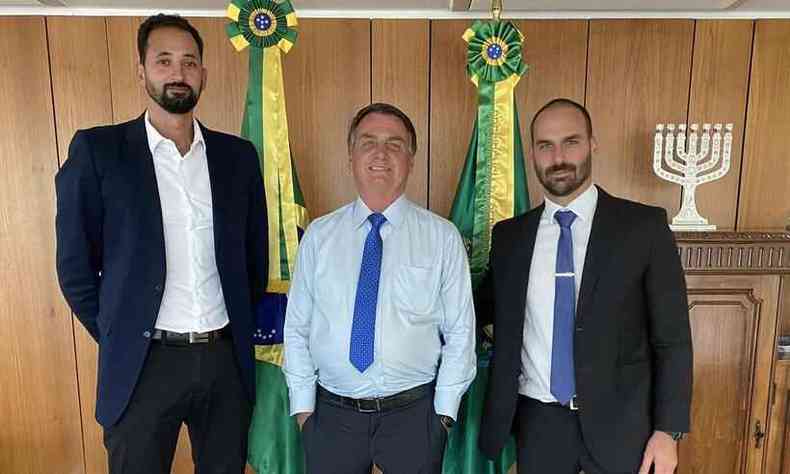 Maurcio Souza, Jair Bolsonaro e Eduardo Bolsonaro