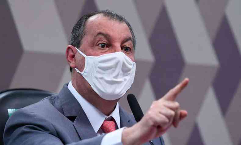 Omar Aziz criticou o colega de CPI Eduardo Giro(foto: Edilson Rodrigues/Agncia Senado)