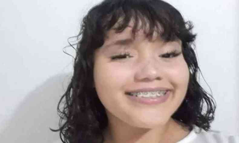 Ana Clara Macedo dos Santos, de 13 anos, morreu em fevereiro deste ano. A suspeita  de complicaes por COVID-19(foto: Reproduo de Internet)