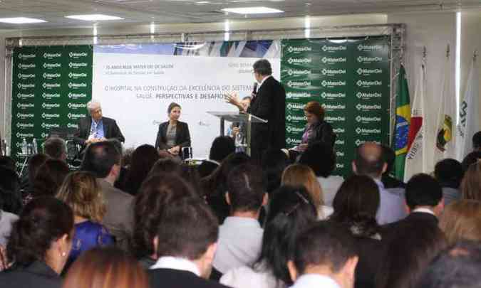 Integrantes da Anahp se reuniram no Mater Dei do Barroca para debater os desafios e perspectivas do setor(foto: Edsio Ferreira/EM/D.A Press)