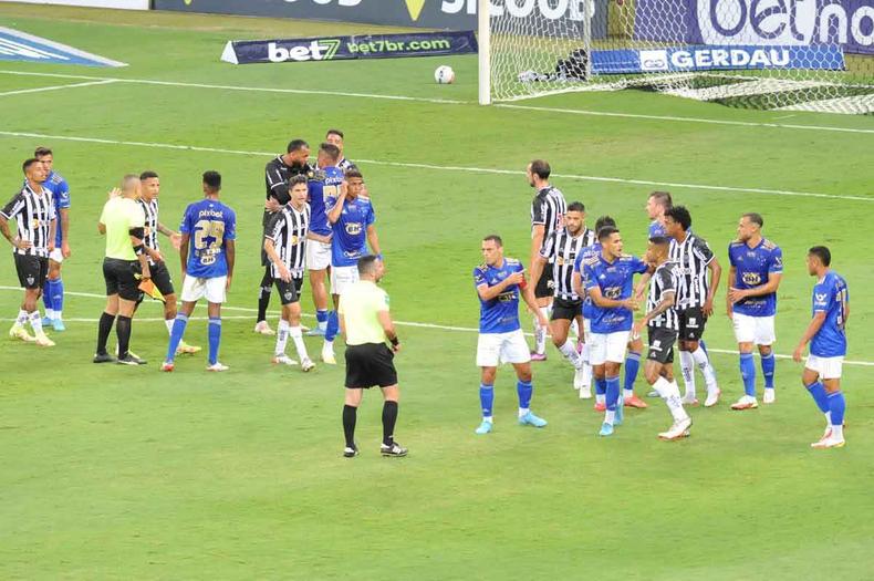 Na deciso do ttulo mineiro, toramos para que a arbitragem seja impecvel em mais um Galo x Raposa no Gigante da Pampulha