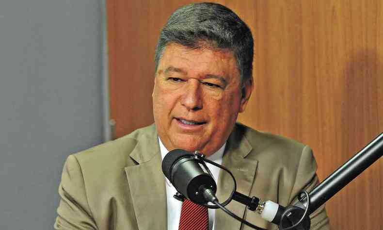 Carlos Viana vai disputar o governo de Minas com o apoio de Jair Bolsonaro