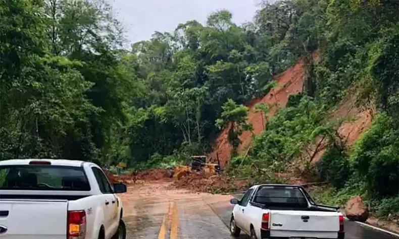 Rodovia BR-262 para o Esprito Santo  uma das piores em MG, por outro lado Vitria tem melhor previso para a Virada barreira cada em 2019 interrompe a rodovia