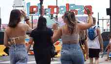 Lollapalooza 2023 abre pr-venda de ingressos e internet critica preos 