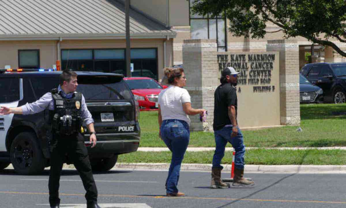  Ataque a tiros em escola no Texas mata 14 alunos e um professor 