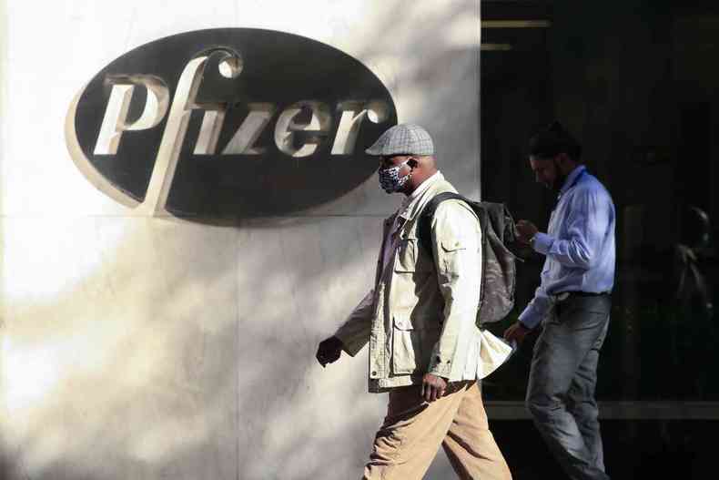 Surpresa agradvel: Vacina desenvolvida pela Pfizer e BioNTech apresentou eficcia de 90%, superando as expectativas dos pesquisadores(foto: Kena Betancur / AFP)