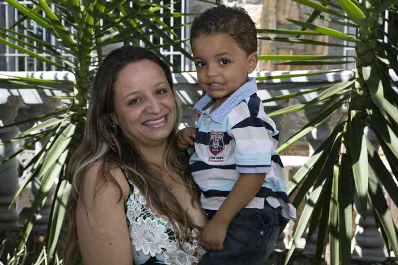  O pequeno Alessandro  um dos milhares de crianas beneficiados pelo Mesa Brasil Sesc(foto: Tarcsio de Paula/SESC/Divulgao)