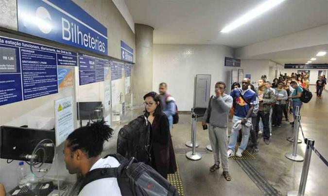 Na sexta-feira usuário do metrô pagou mais caro, até que na segunda CBTU acatou liminar(foto: Marcos Vieira/EM/D.A.Press) Na sexta-feira usuário do metrô pagou mais caro, até que na segunda CBTU acatou liminar(foto: Marcos Vieira/EM/D.A.Press)