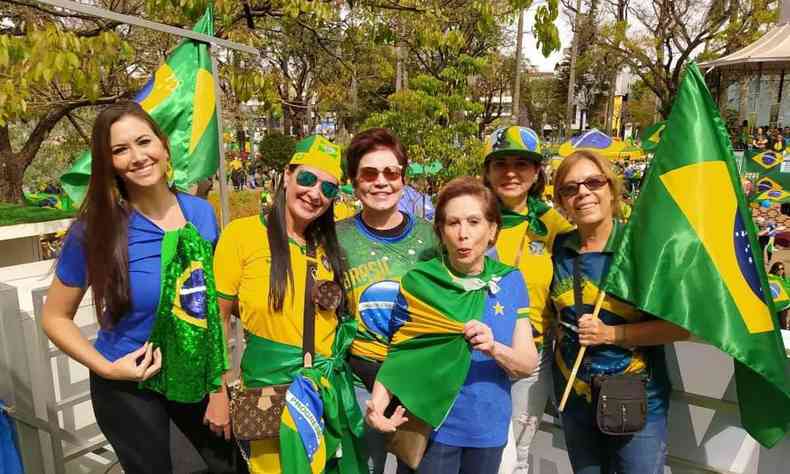 Mulheres do movimento em ato pro bolsonaro