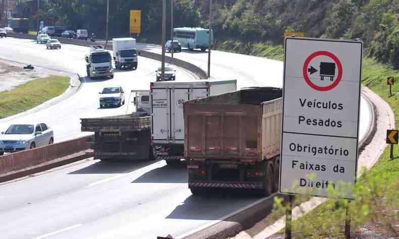 Os caminhoneiros pararam da ltima vez por causa da alta do preo do leo diesel(foto: Gladyston Rodrigues/EM/D.A Press.)