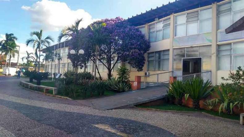 Assdio eleitoral e preconceito teriam acontecido dentro da UEMG, unidade Passos