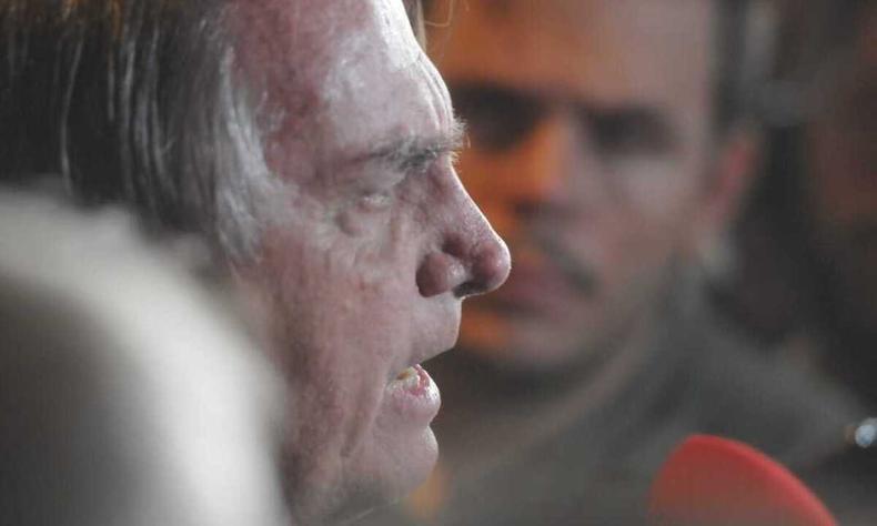 Jair Bolsonaro durante coletiva em BH
