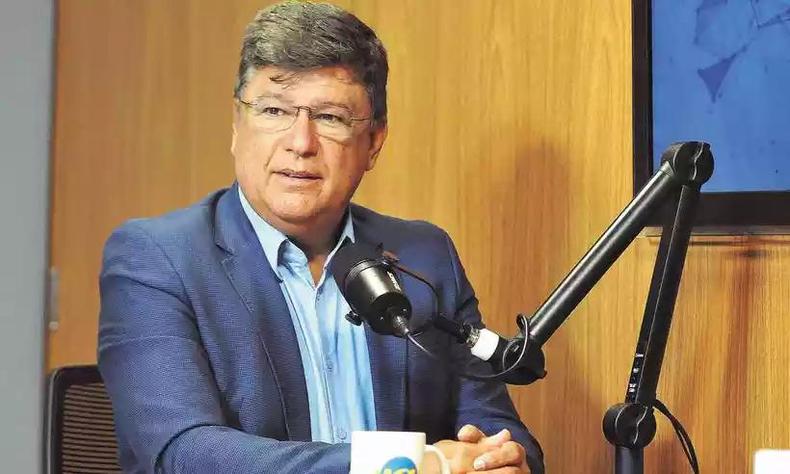 Carlos Viana  senador por Minas Gerais