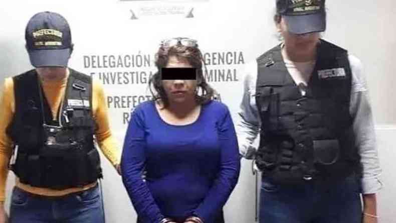 Mulher foi presa no Mxico depois de ter esfaqueado o marido(foto: Redes Sociais/Reproduo)