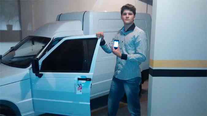 Estudante do curso tcnico de automao industrial, Gabriel Barros criou um dispositivo para salvar motoristas em apuros (foto: Arquivo pessoal )