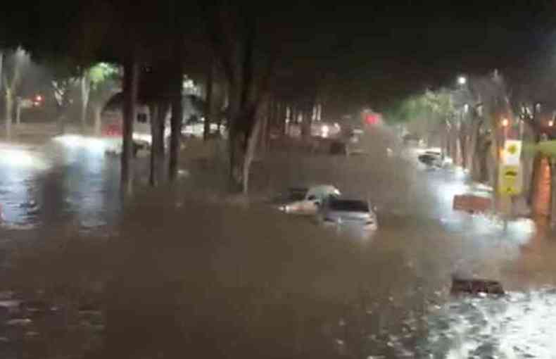 Chuva na UFMG nesta quarta-feira