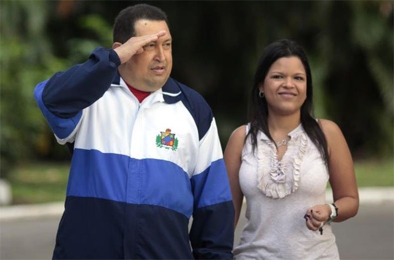 Hugo Chávez com a filha, Maria Gabriela(foto: AFP PHOTO/Presidência) Hugo Chávez com a filha, Maria Gabriela(foto: AFP PHOTO/Presidência)