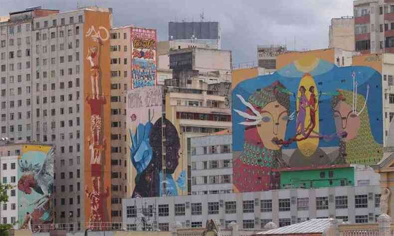 As artistas viram nas paredes de concreto telas em branco  espera de uma obra de arte que formam o Mirante da Rua Sapuca(foto: Jair Amaral/EM/DA Press)