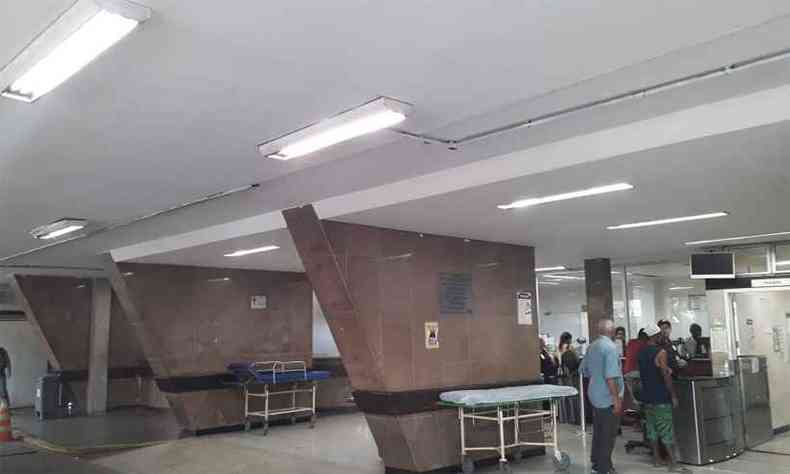No hospital Joo XXIII, ativao de gerador provocou fumaa(foto: Jair Amaral/EM/DA Press)