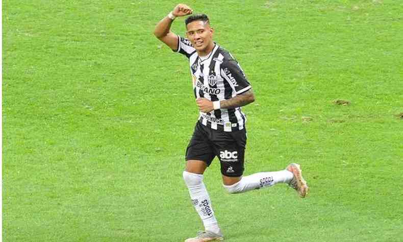 Zaracho marcou dois gols na vitria por 4 a 1 sobre o Atltico-GO (foto: Juarez Rodrigues/EM D.A Press)
