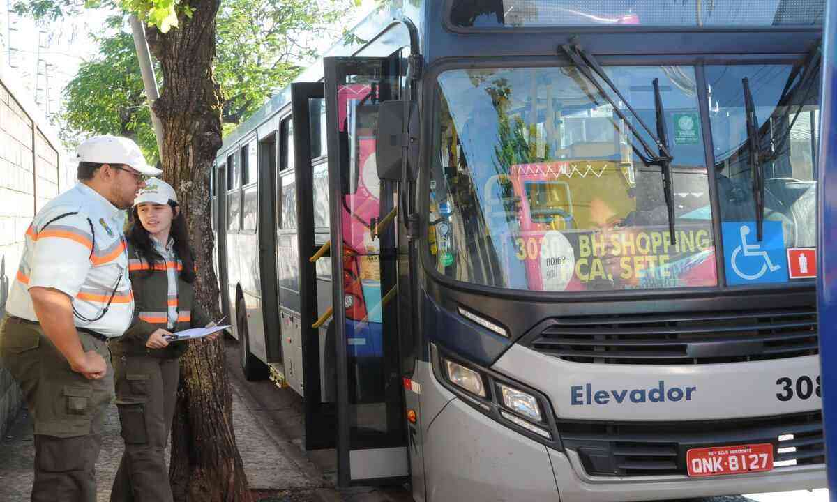 Rotas de ônibus em São Paulo e Belo Horizonte já funcionam no
