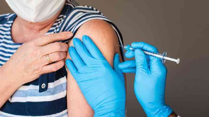 Algumas vacinas so mais eficazes se aplicadas pela manh, por exemplo(foto: Getty Images)