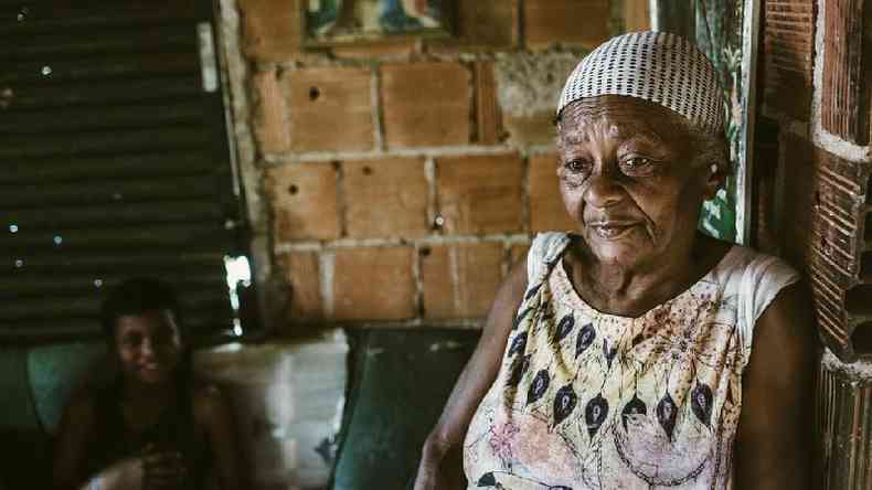 'Como a posio das mulheres no mercado de trabalho j  mais vulnervel, quando h uma crise, elas so mais atingidas', diz pesquisadora(foto: Igor Alecsander/Getty Images)