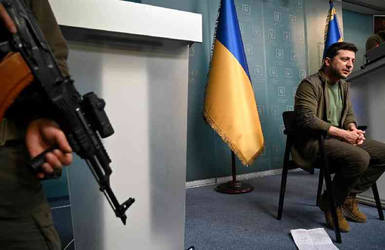 O presidente ucraniano Volodimir Zelensky d uma entrevista coletiva em Kiev, em 3 de maro de 2022 