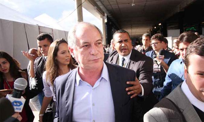 O pedetista admitiu que 'às vezes' é 'muito duro' em suas afirmações(foto: Edesio Ferreira/EM/D.A press) O pedetista admitiu que 'às vezes' é 'muito duro' em suas afirmações(foto: Edesio Ferreira/EM/D.A press)
