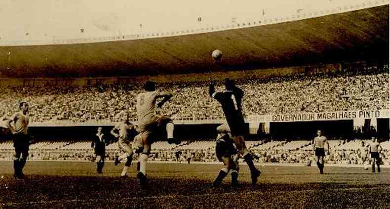 Primeiro jogo do Mineiro, em 1965, foi o da vitria da Seleo Mineira sobre o River Plate por 1 a 0(foto: Arquivo EM)
