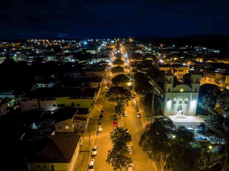 Vista area da principal vista da cidade de Pimenta, em Minas Gerais