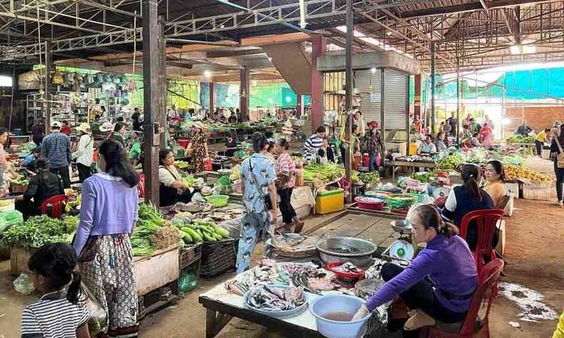 Mercado no Camboja