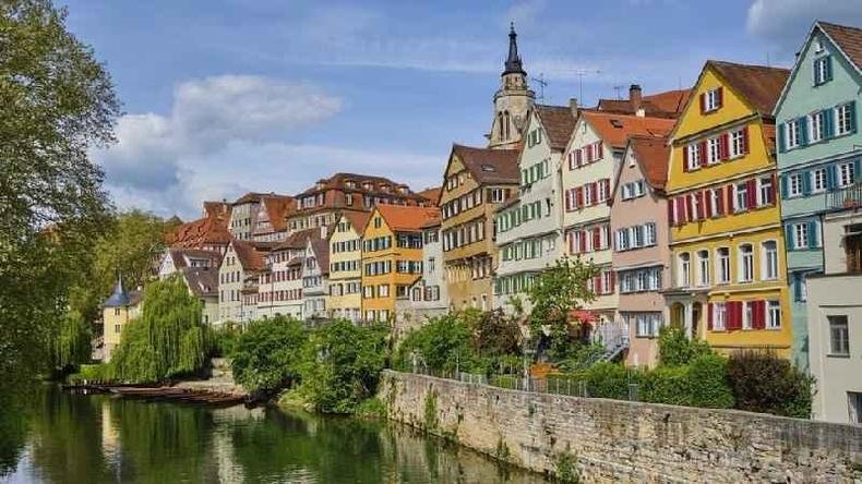 Casas � beira do Rio Neckar, em T�bingen