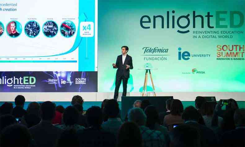 Jos Mara lvarez Pallete, CEO da Telefnica, em conferncia internacional sobre o setor: 'Nenhuma outra gerao viveu tamanho acmulo de tecnologia'(foto: Enlighted/Divulgao)