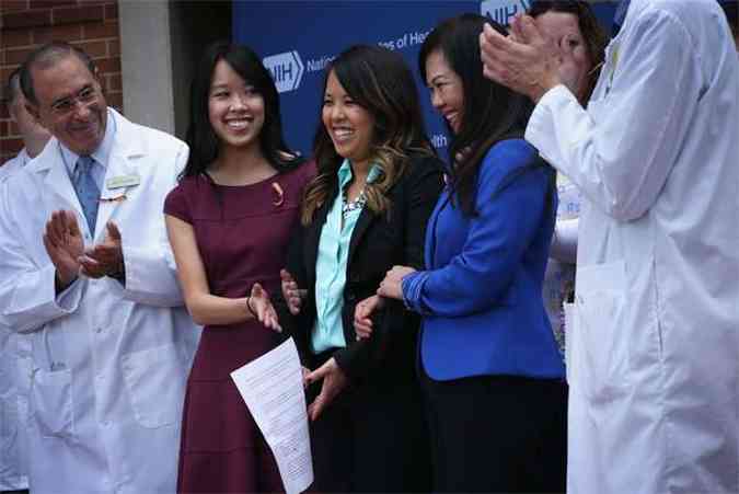 Durante coletiva de imprensa, a enfermeira agradeceu a equipe de sade(foto: AFP/Alex Wong)