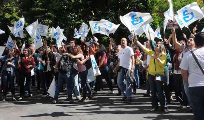 Protesto na Rua Tupis com Esprito Santo, no Centro(foto: Paulo Filgueiras/EM DA Press)