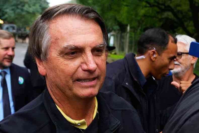 O PDT denunciou Bolsonaro por abuso do poder poltico e econmico, acusando-o de crime eleitoral