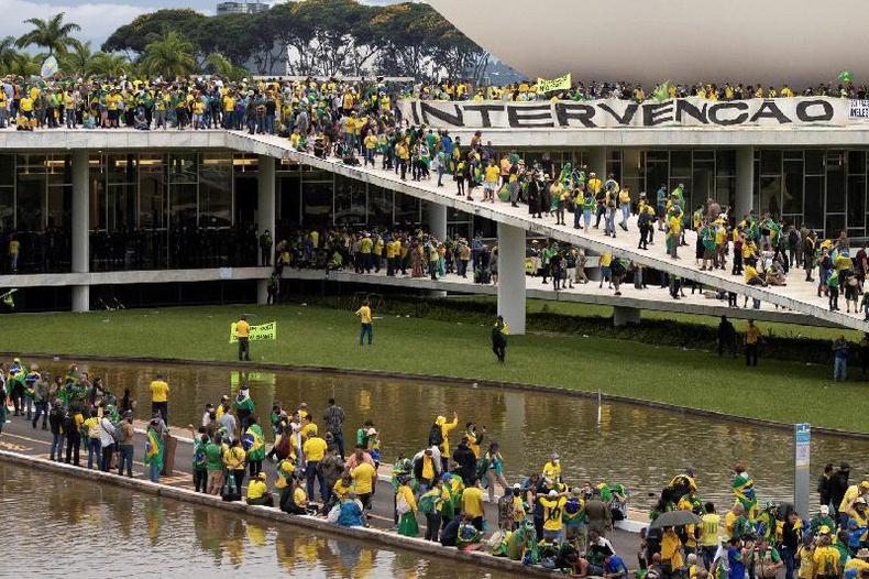Imagem mostra Congresso invadido em 8 de janeiro