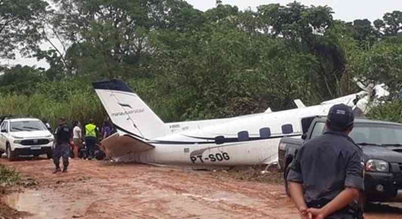 O avião saiu de Manaus com destino a Barcelos, que fica 400 quilômetros de distância da capital do Amazonas