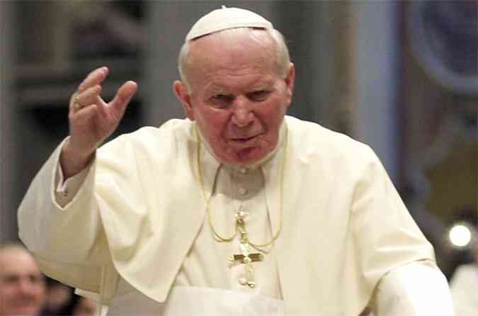 Joo Paulo II alterou horrio de investidura em funo de jogo de futebol(foto: AP Photo/Massimo Sambucetti)