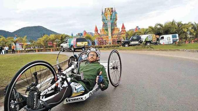 É uma vantagem que nenhum outro atleta do Brasil tem ainda. O trabalho que estão fazendo comigo tem me ajudado muito. Hoje, sei onde posso diminuir e guardar força para a hora certa (foto: Reprodução Facebook) É uma vantagem que nenhum outro atleta do Brasil tem ainda. O trabalho que estão fazendo comigo tem me ajudado muito. Hoje, sei onde posso diminuir e guardar força para a hora certa (foto: Reprodução Facebook)