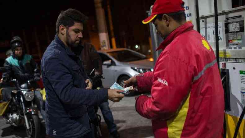 Posto de gasolina em So Paulo