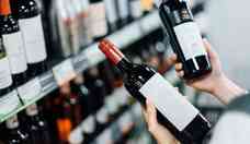 Duas taas de vinho podem atingir limite dirio de acar, diz pesquisa